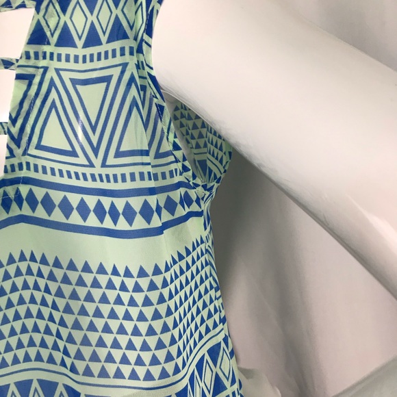 Blu Pepper sheer scoop neck back interest sz M - Picture 6 of 8